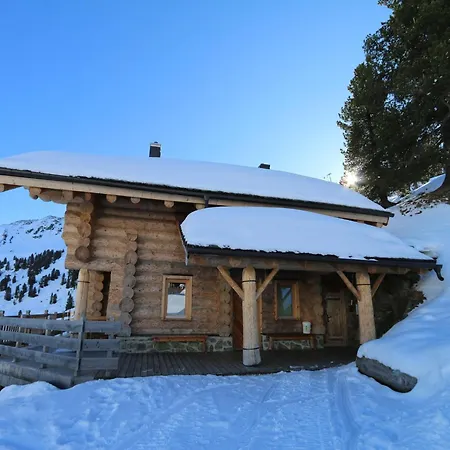 Hébergement de vacances In Wildkogel With Ski-in Ski-out *